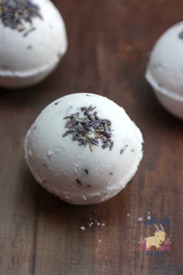 DIY Goat Milk Bath Bomb Recipe!